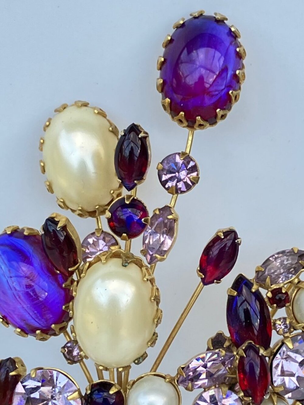 Gold Wire Spray Dragon's Breath Cabochon Pearl Lavender Rhinestone Floral Brooch - Picture 12 of 13